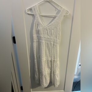 White Lace Sleeveless Dress